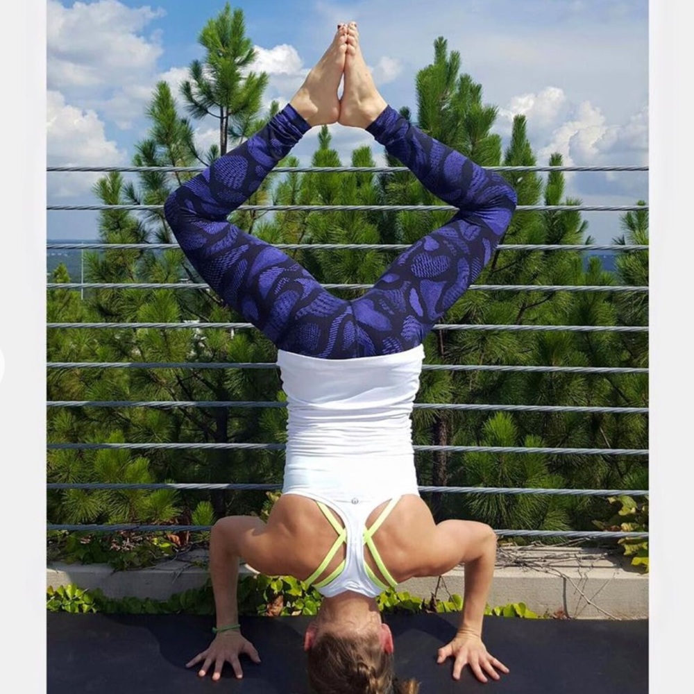 Lululemon Wunder Under purple/black